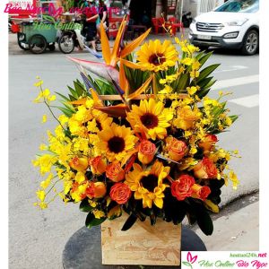 Hộp hoa tươi ngày lễ HTM-25718